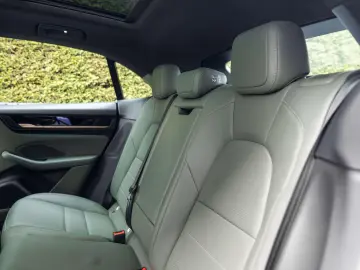 PORSCHE Macan 4 EV 100KW 22 RS AIR MATRIX PANO ENTRY 18W