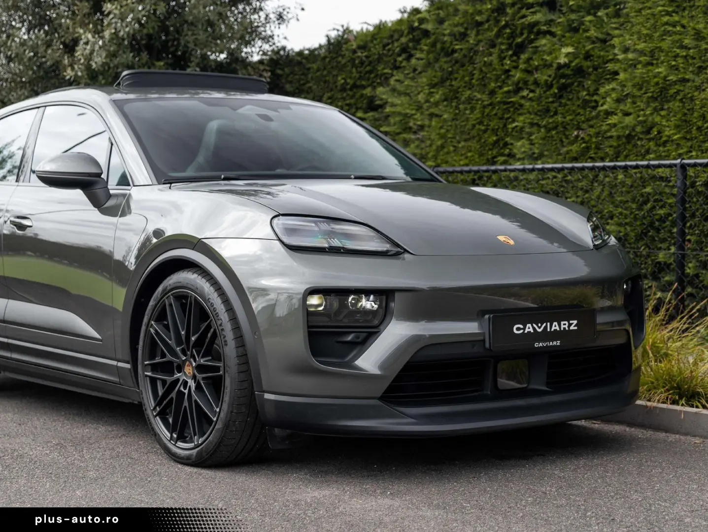 PORSCHE Macan 4 EV 100KW 22 RS AIR MATRIX PANO ENTRY 18W