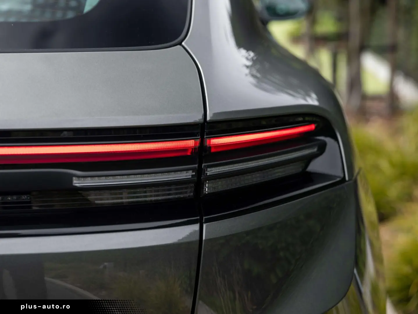 PORSCHE Macan 4 EV 100KW 22 RS AIR MATRIX PANO ENTRY 18W