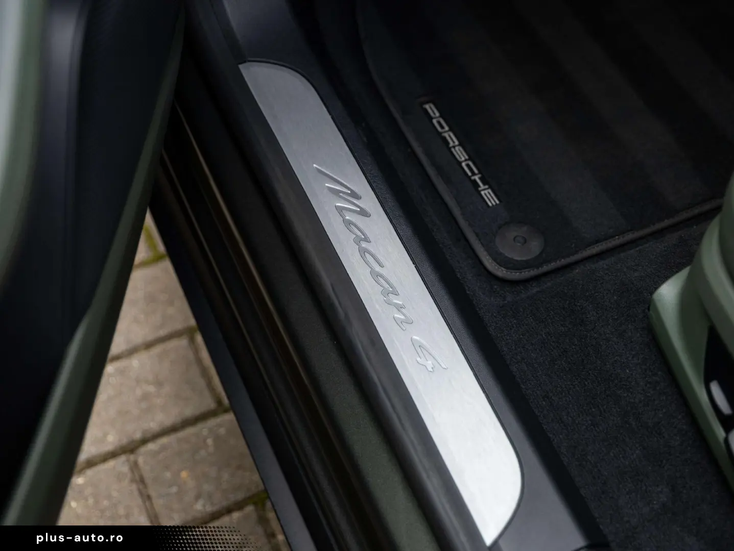 PORSCHE Macan 4 EV 100KW 22 RS AIR MATRIX PANO ENTRY 18W