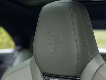 PORSCHE Macan 4 EV 100KW 22 RS AIR MATRIX PANO ENTRY 18W