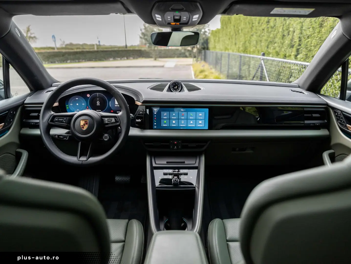 PORSCHE Macan 4 EV 100KW 22 RS AIR MATRIX PANO ENTRY 18W
