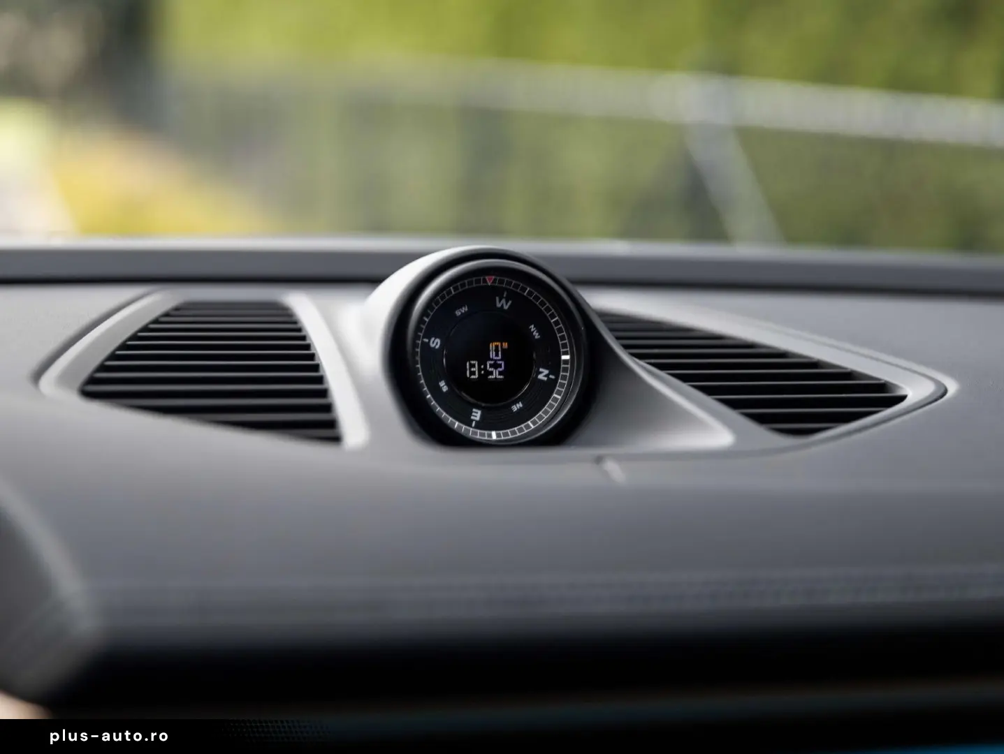 PORSCHE Macan 4 EV 100KW 22 RS AIR MATRIX PANO ENTRY 18W