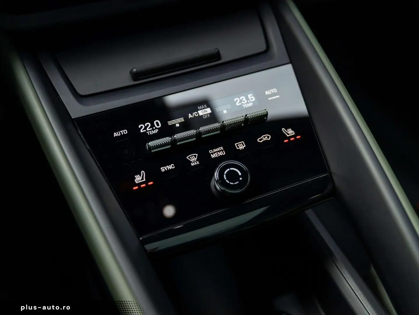 PORSCHE Macan 4 EV 100KW 22 RS AIR MATRIX PANO ENTRY 18W