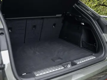 PORSCHE Macan 4 EV 100KW 22 RS AIR MATRIX PANO ENTRY 18W