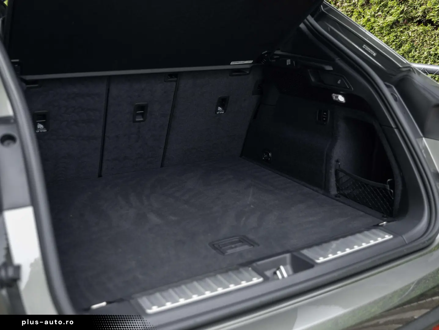 PORSCHE Macan 4 EV 100KW 22 RS AIR MATRIX PANO ENTRY 18W