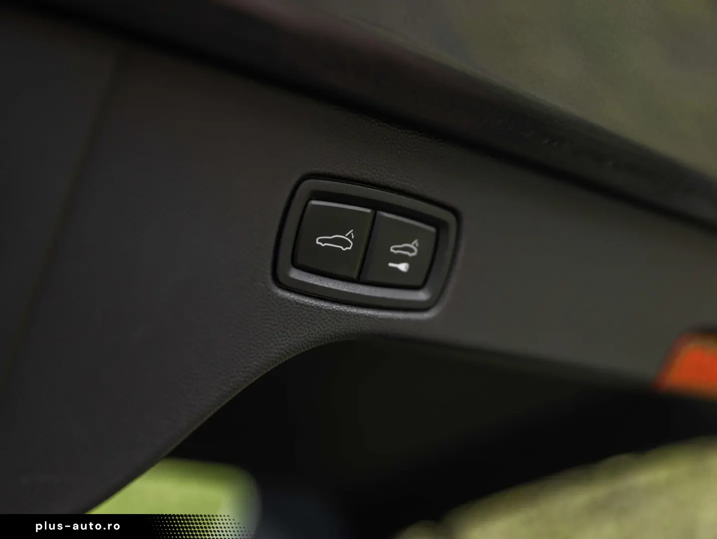 PORSCHE Macan 4 EV 100KW 22 RS AIR MATRIX PANO ENTRY 18W