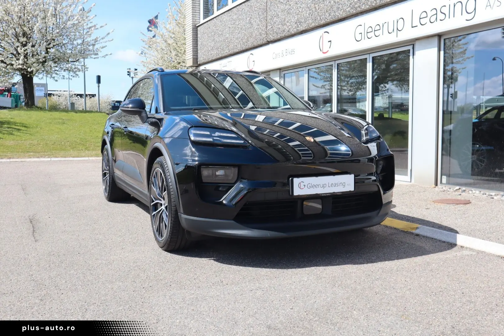 PORSCHE Macan Electric 4 PANO ACC SPORT CHRONO 18WAYSEAT