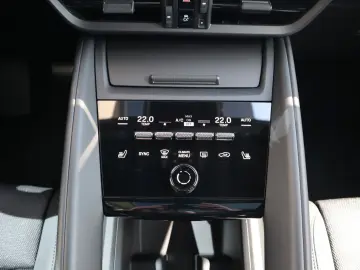 PORSCHE Macan Electric 4 PANO ACC SPORT CHRONO 18WAYSEAT