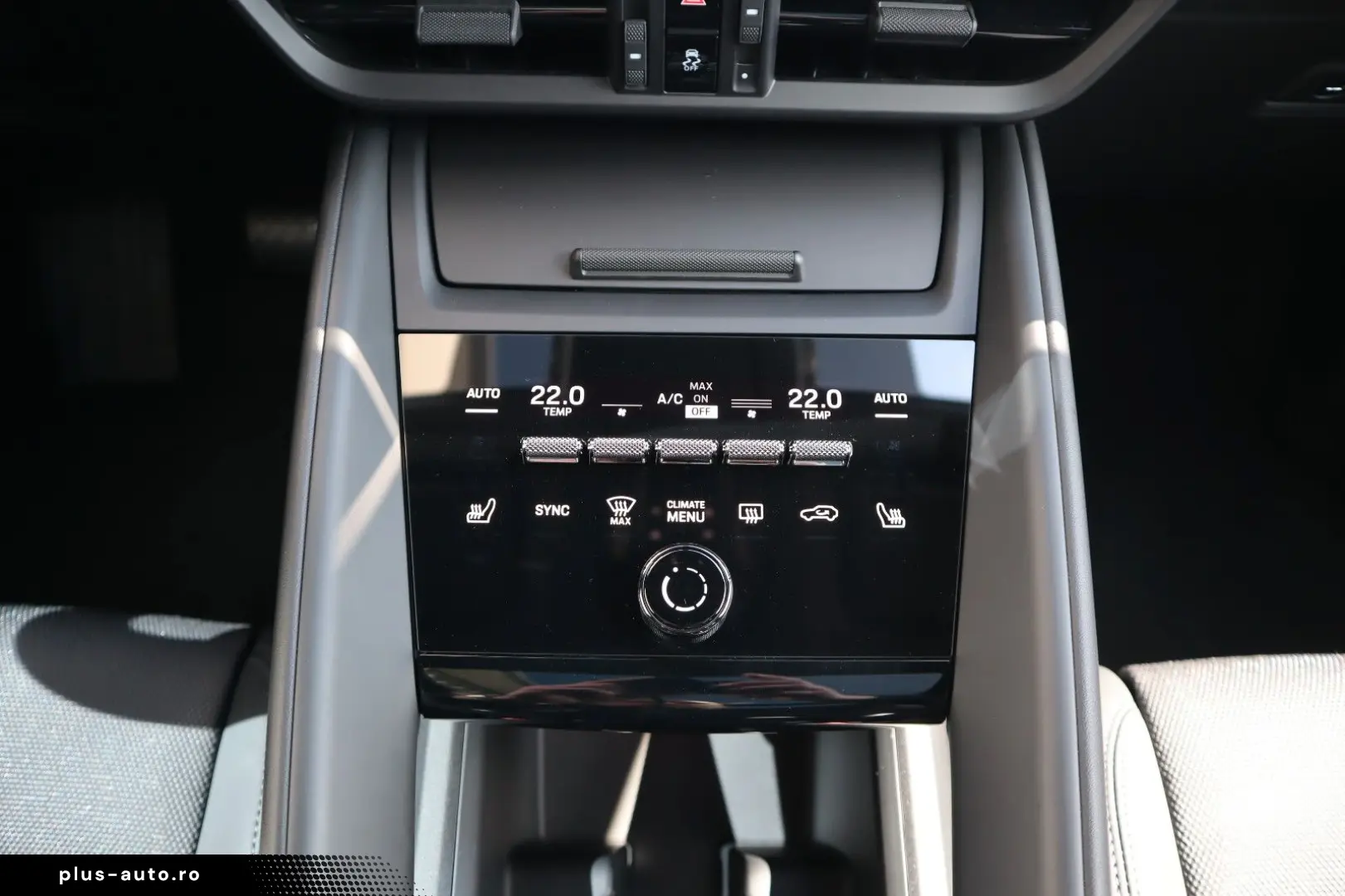 PORSCHE Macan Electric 4 PANO ACC SPORT CHRONO 18WAYSEAT