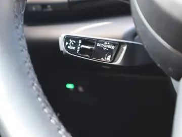 PORSCHE Macan Electric 4 PANO ACC SPORT CHRONO 18WAYSEAT