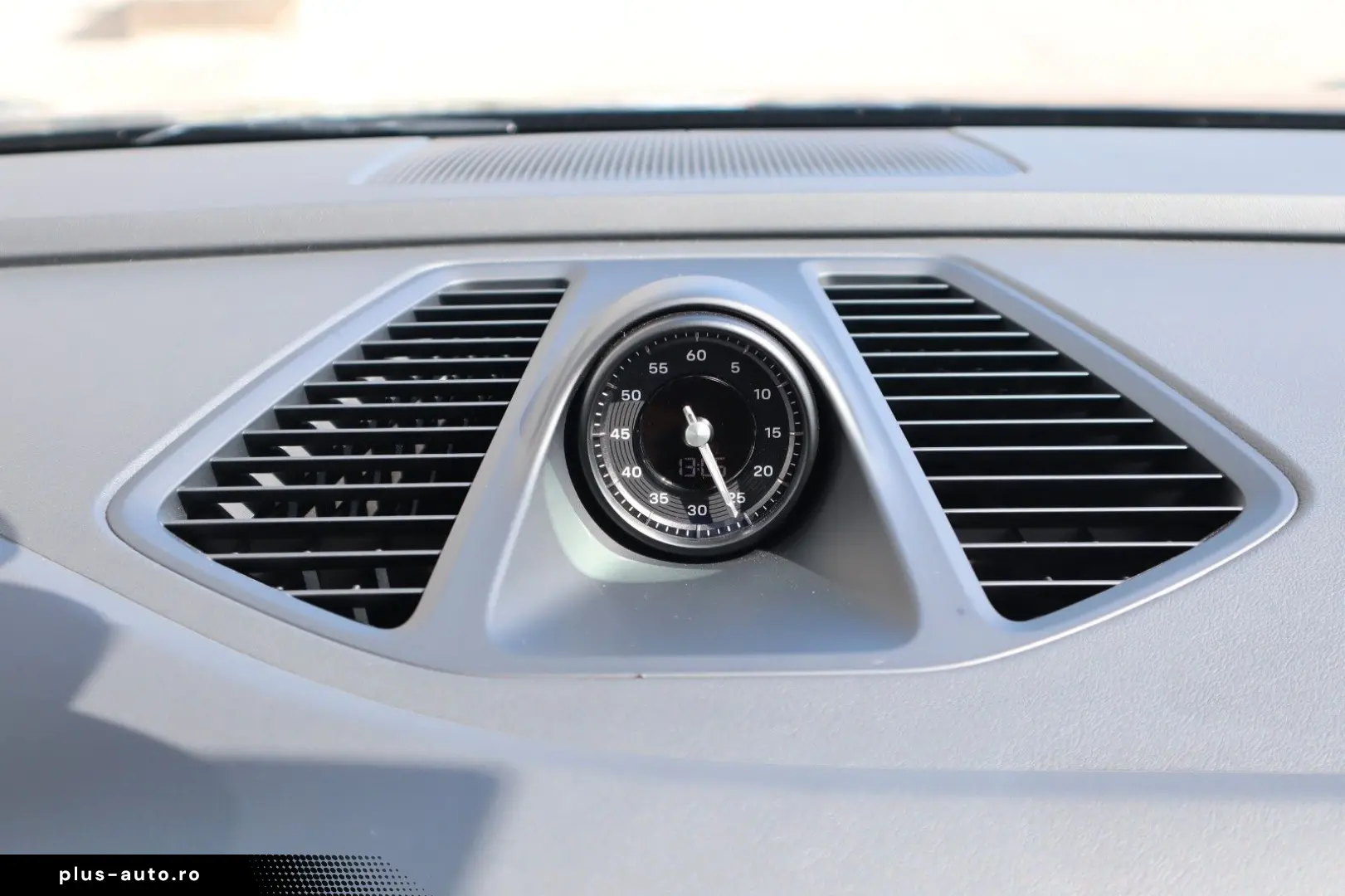 PORSCHE Macan Electric 4 PANO ACC SPORT CHRONO 18WAYSEAT