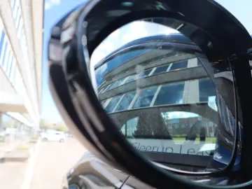 PORSCHE Macan Electric 4 PANO ACC SPORT CHRONO 18WAYSEAT