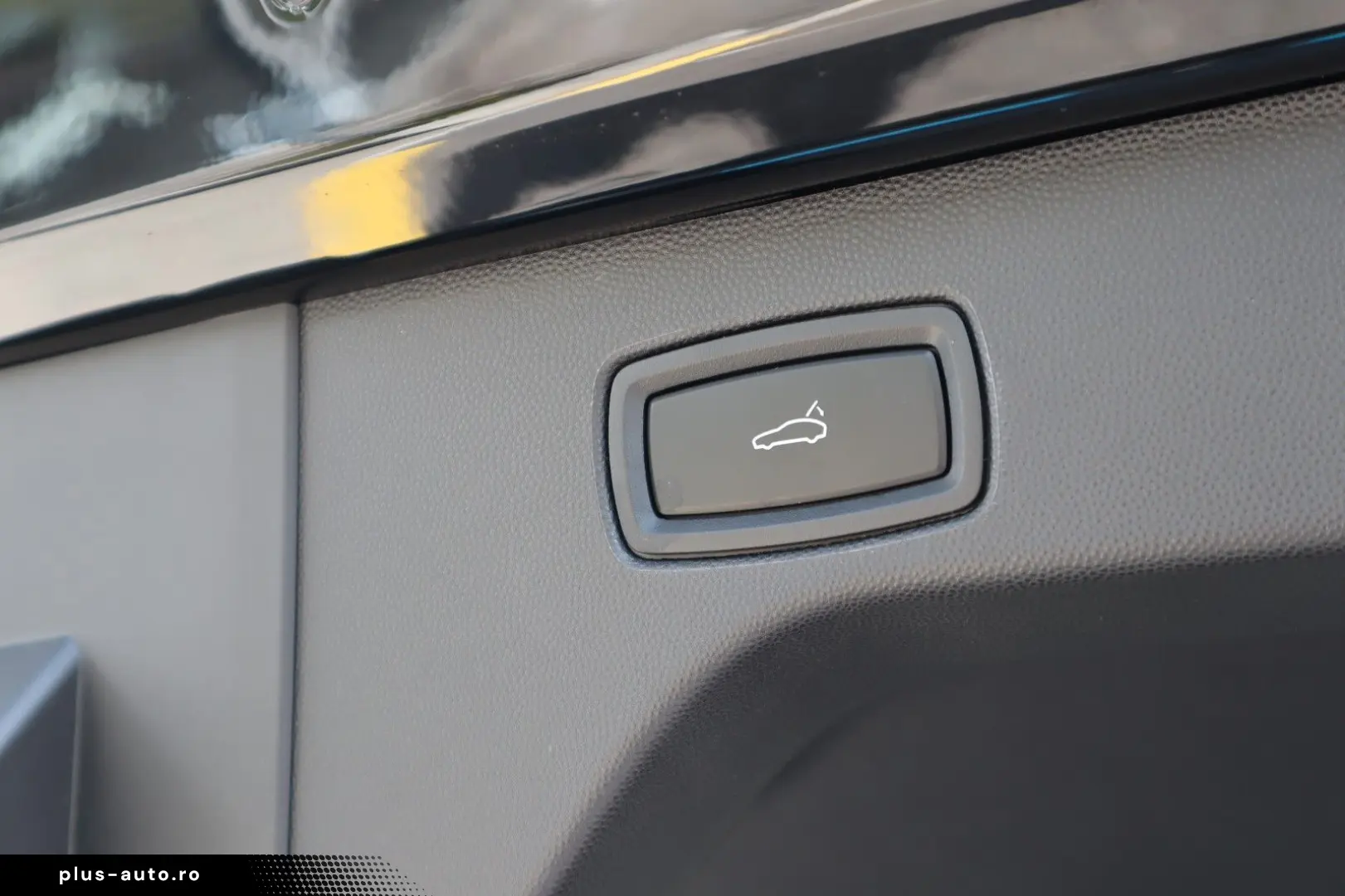 PORSCHE Macan Electric 4 PANO ACC SPORT CHRONO 18WAYSEAT