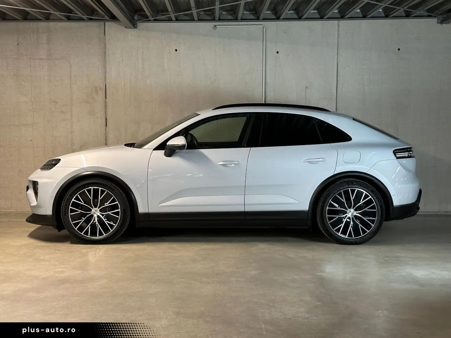 PORSCHE Macan 4   Luftfederung   LED-Matrix   AHK