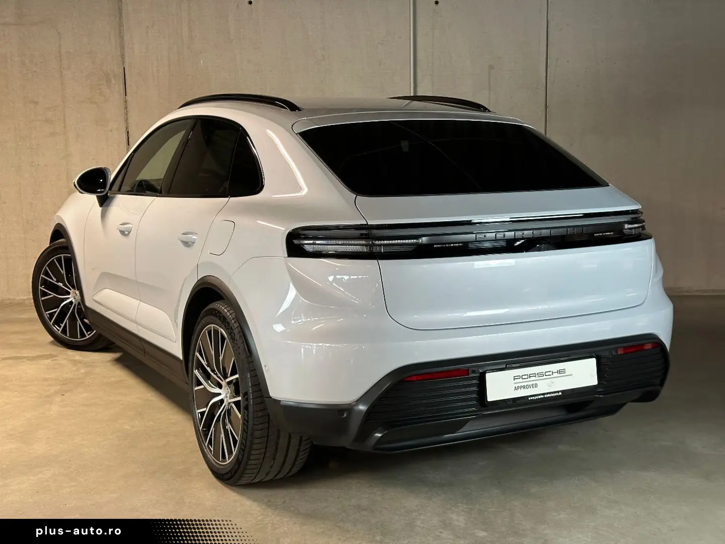 PORSCHE Macan 4   Luftfederung   LED-Matrix   AHK