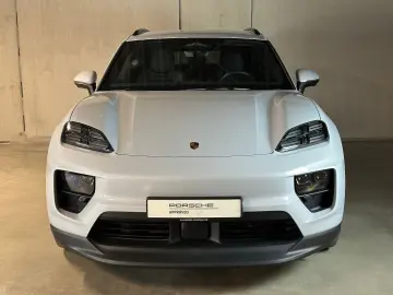 PORSCHE Macan 4   Luftfederung   LED-Matrix   AHK