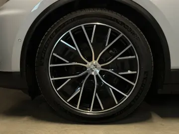 PORSCHE Macan 4   Luftfederung   LED-Matrix   AHK