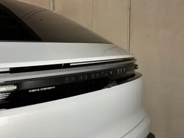 PORSCHE Macan 4   Luftfederung   LED-Matrix   AHK