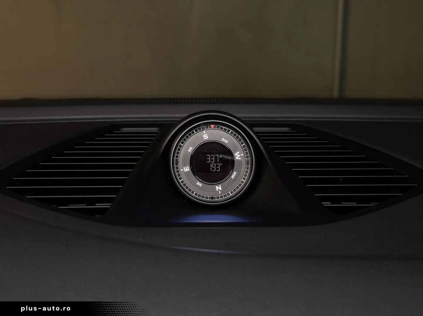 PORSCHE Macan 4   Luftfederung   LED-Matrix   AHK