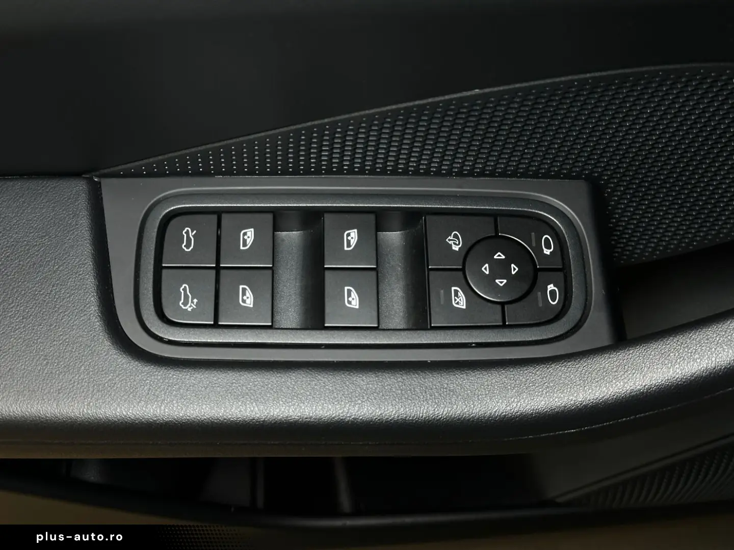 PORSCHE Macan 4   Luftfederung   LED-Matrix   AHK