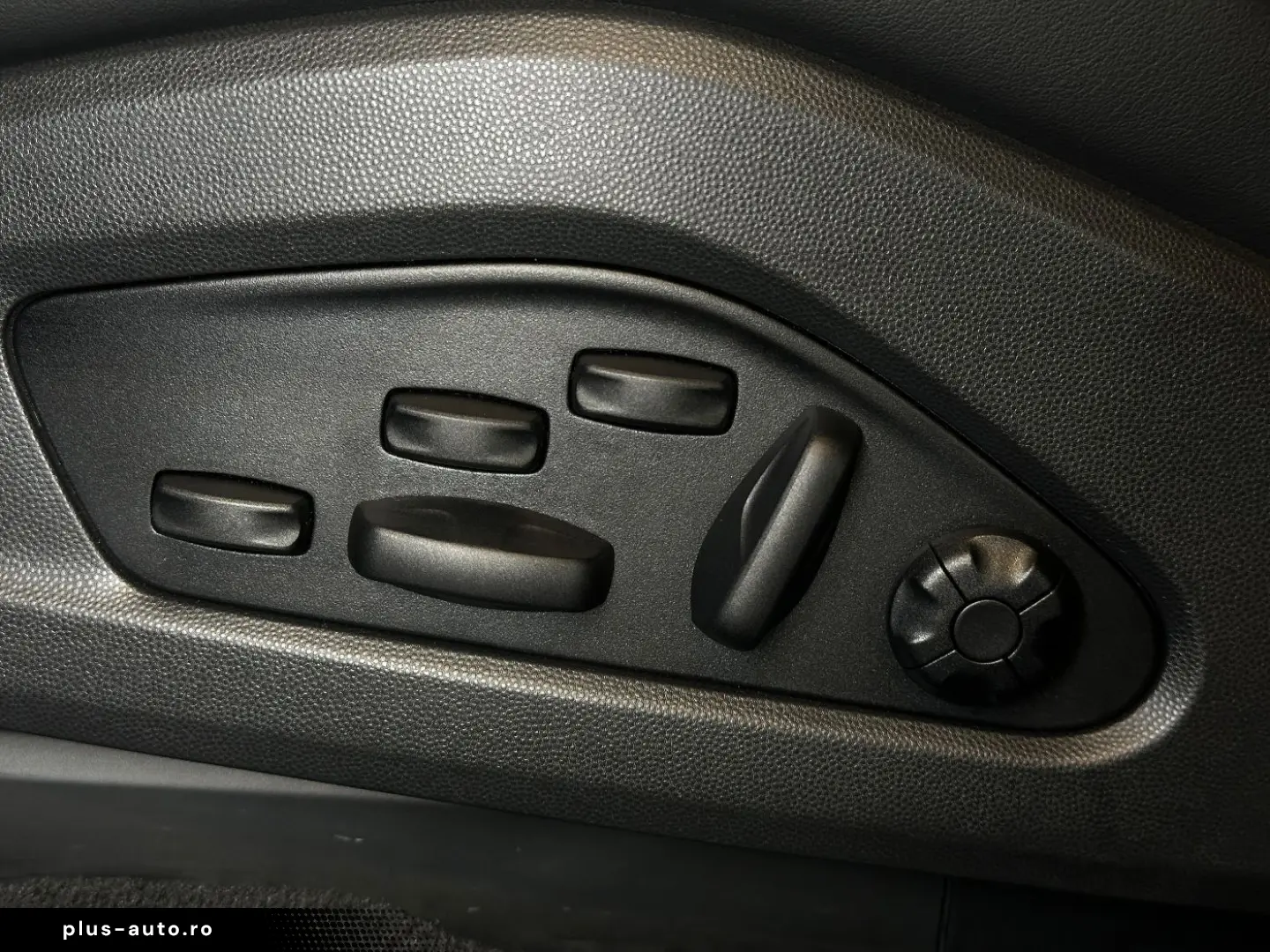 PORSCHE Macan 4   Luftfederung   LED-Matrix   AHK