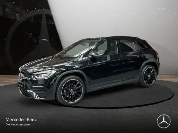 MERCEDES-BENZ GLA 250 e AMG Night Dist Pano 360  AHK LED