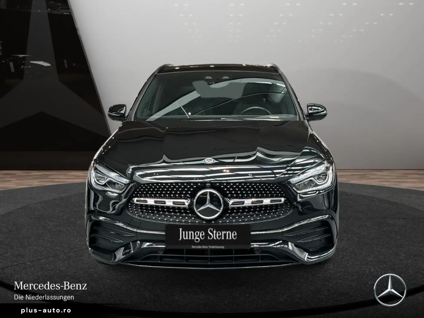 MERCEDES-BENZ GLA 250 e AMG Night Dist Pano 360  AHK LED