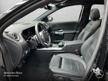 MERCEDES-BENZ GLA 250 e AMG Night Dist Pano 360  AHK LED