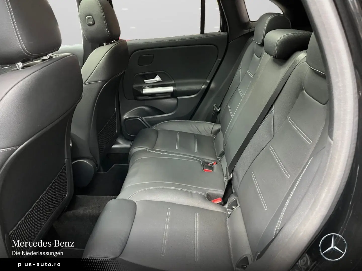 MERCEDES-BENZ GLA 250 e AMG Night Dist Pano 360  AHK LED