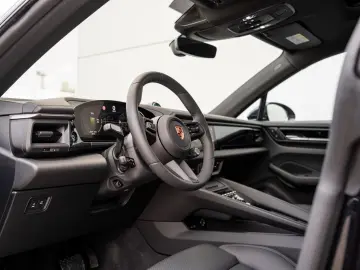 PORSCHE Macan Electric 4 Offroad Matrix PASM APPROVED