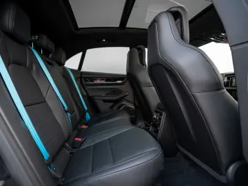 PORSCHE Macan Electric 4 Offroad Matrix PASM APPROVED