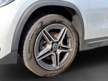 MERCEDES-BENZ GLA 250 e AMG LINE 360  LED LM19 ALCANTARA