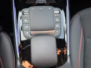 MERCEDES-BENZ GLA 250 e AMG LINE 360  LED LM19 ALCANTARA