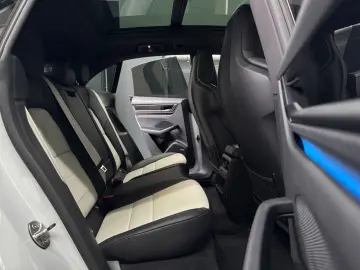 PORSCHE Macan 4 HeadUp 2xDisplay Pano ACC 22  Carbon