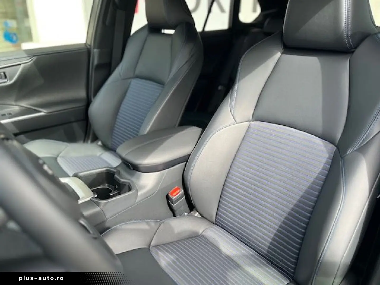 TOYOTA RAV4 Hybrid Style AWD 4x4 - AHK  LED  BT  Navi