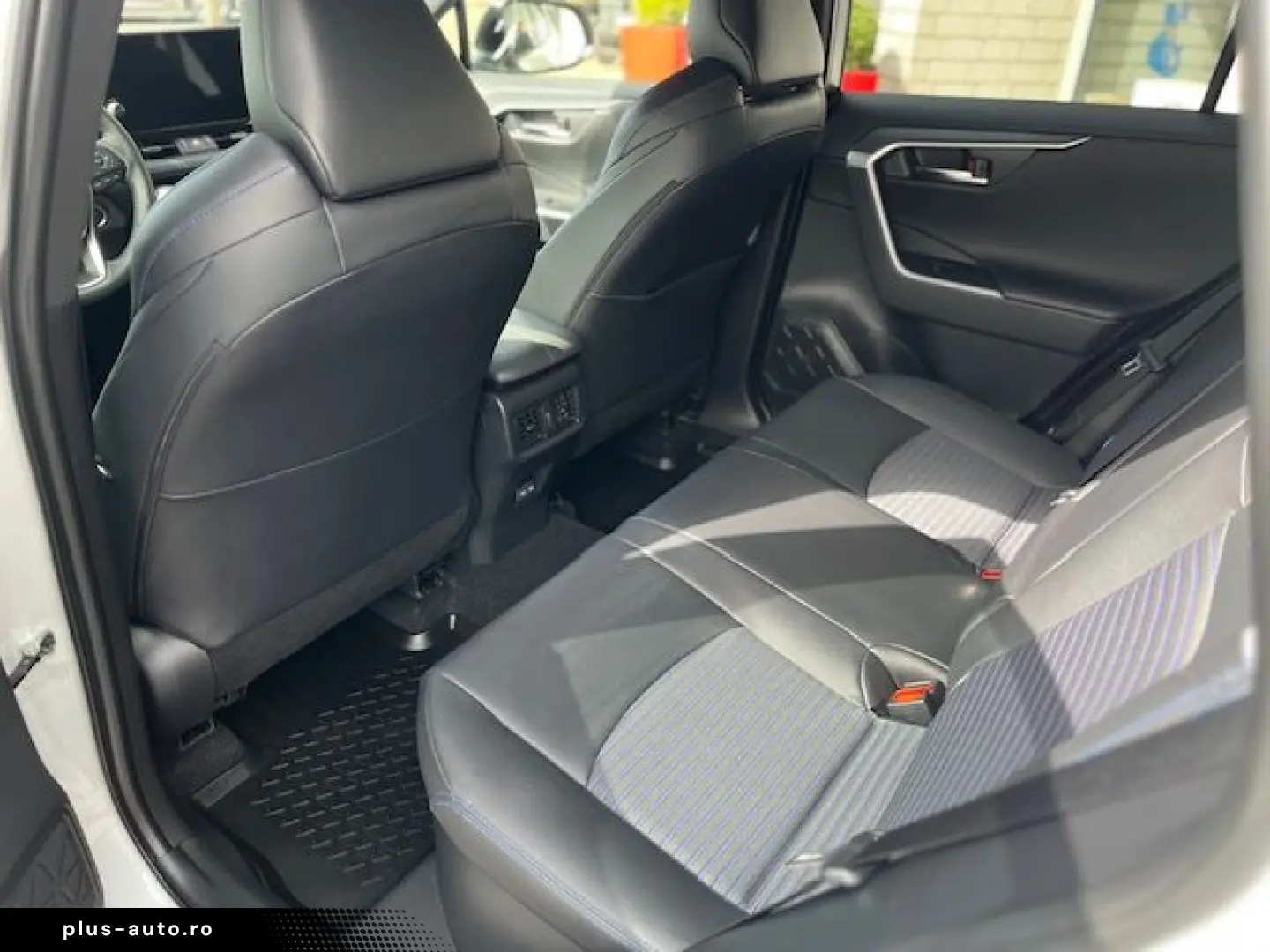 TOYOTA RAV4 Hybrid Style AWD 4x4 - AHK  LED  BT  Navi