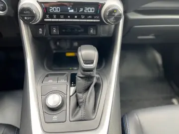 TOYOTA RAV4 Hybrid Style AWD 4x4 - AHK  LED  BT  Navi