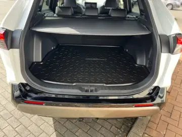 TOYOTA RAV4 Hybrid Style AWD 4x4 - AHK  LED  BT  Navi