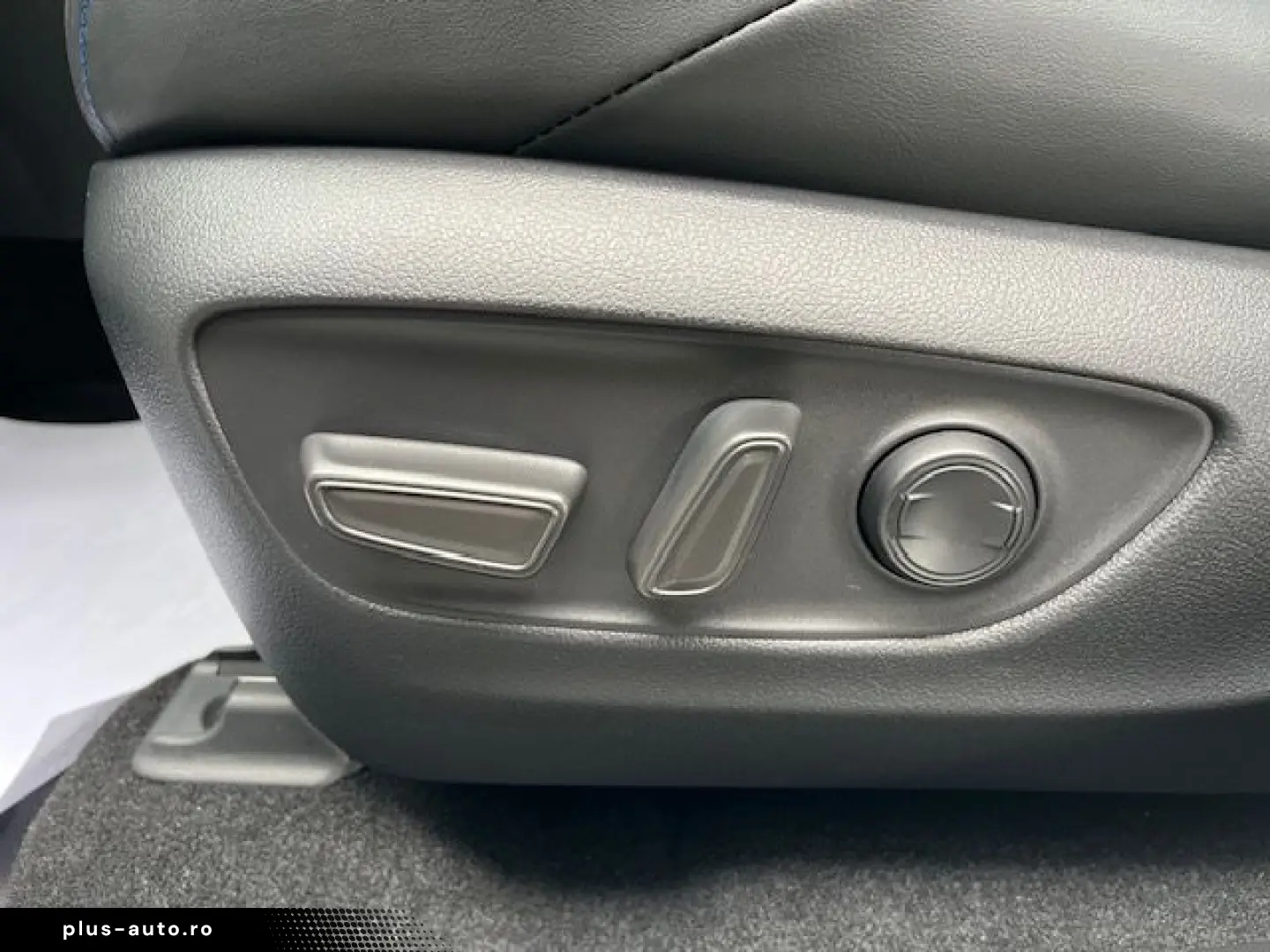 TOYOTA RAV4 Hybrid Style AWD 4x4 - AHK  LED  BT  Navi