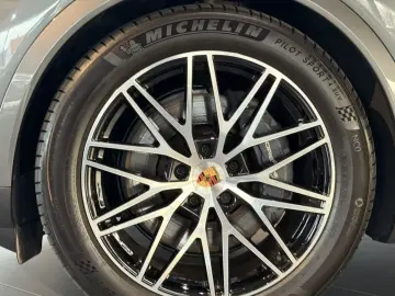 Porsche Cayenne E-Hybrid InnoDrive Head-Up