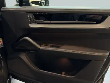 Porsche Cayenne E-Hybrid InnoDrive Head-Up