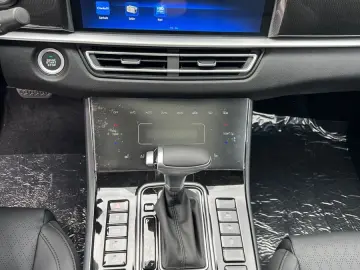 DFSK Fengon 7 2.0T 4WD