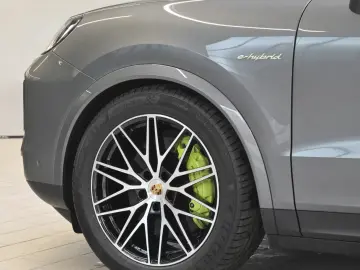 Porsche Cayenne E-Hybrid Coupe InnoDrive Head-Up