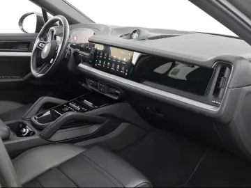 Porsche Cayenne E-Hybrid Coupe InnoDrive Head-Up