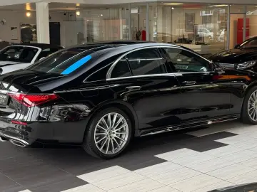 MERCEDES-BENZ S 580 4M AMG Pano HuD 10 HAL LederExklusivROT