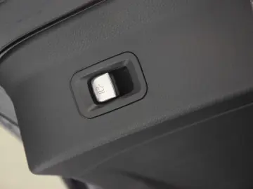 MERCEDES-BENZ GLC 43 Coupe AMG 4Matic Pano s.AGA HuD…