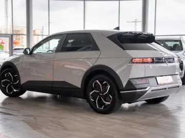Hyundai IONIQ 5 Long Range 72 6 kWh