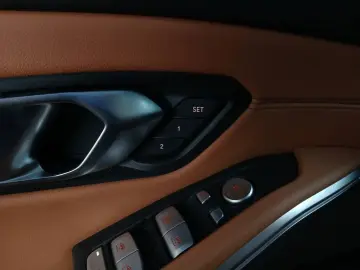 BMW 320 xDr M Sport LED  HeadUp M-Sitze 360K DrivPro