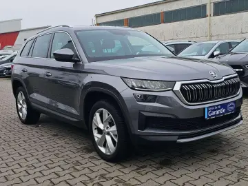 SKODA Kodiaq 7Sitzer Panorama ACC Alcantara LED Kamera